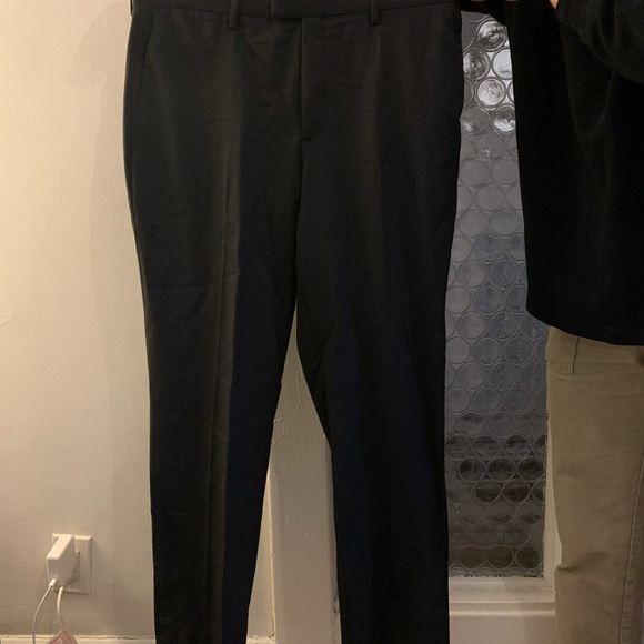 99% wool, charcoal fabric
Jacket size 44R/S
Pants size 36W 34L - Picture 6 of 8